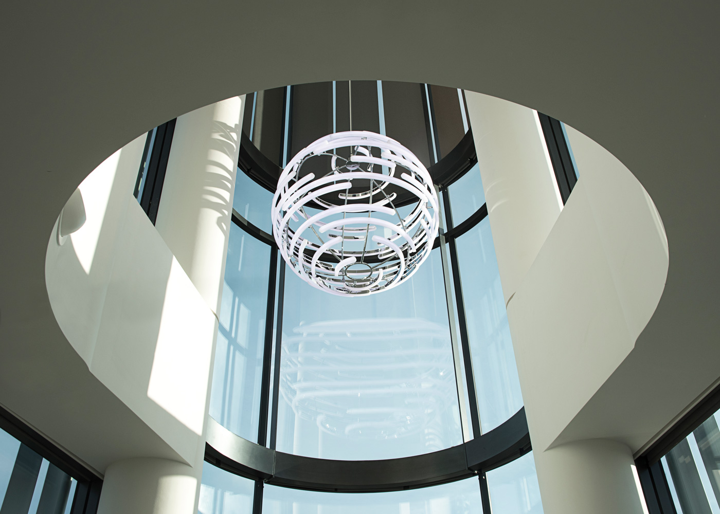 Bespoke lighting by LUUM for Deloitte